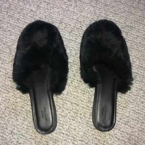 Urban Outfitters Fur Slides!